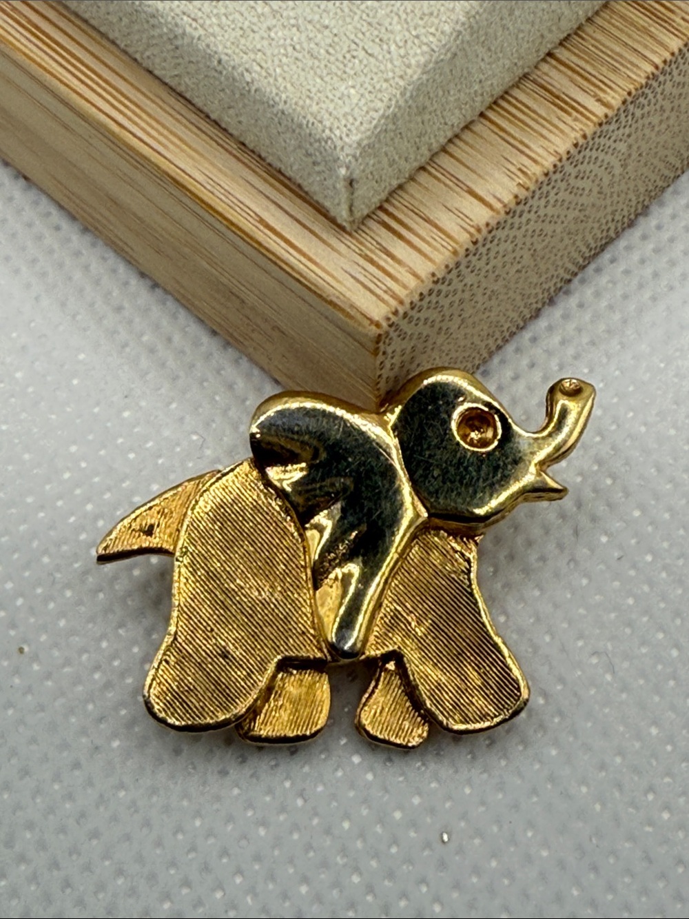 Vintage Napier Gold tone mini Elephant pin brooch